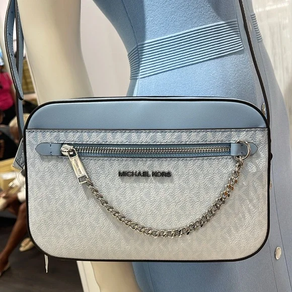 MICHAEL KORS Jet Set Large Ombré Signature Logo Crossbody Body
Light Sky… - Picture 15 of 16